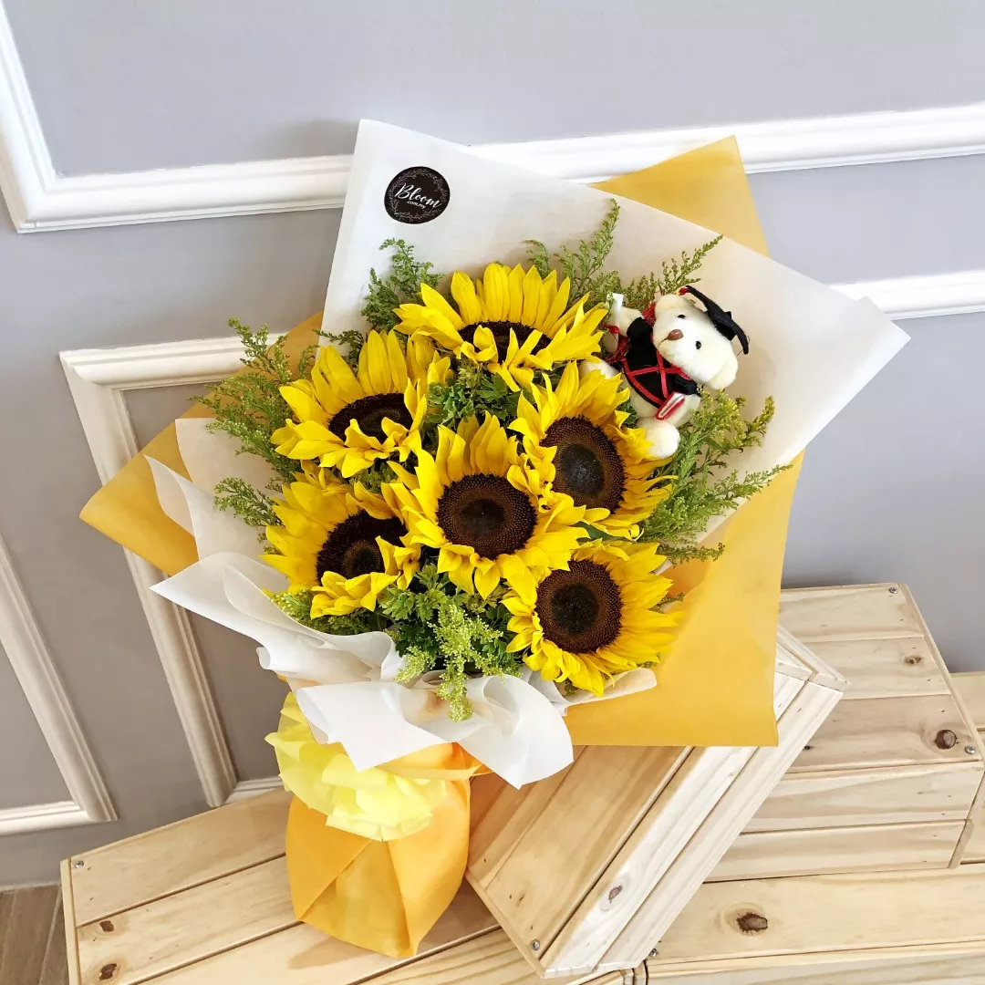 Graduation Bouquet 02