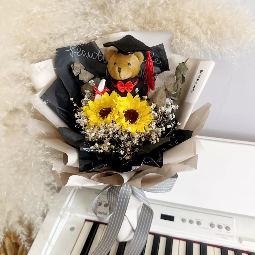 Graduation Bouquet 20