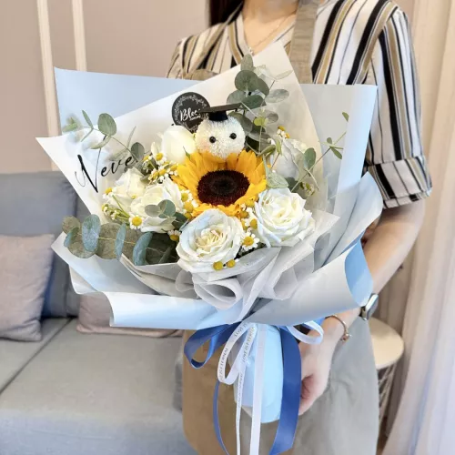 Graduation Bouquet 22