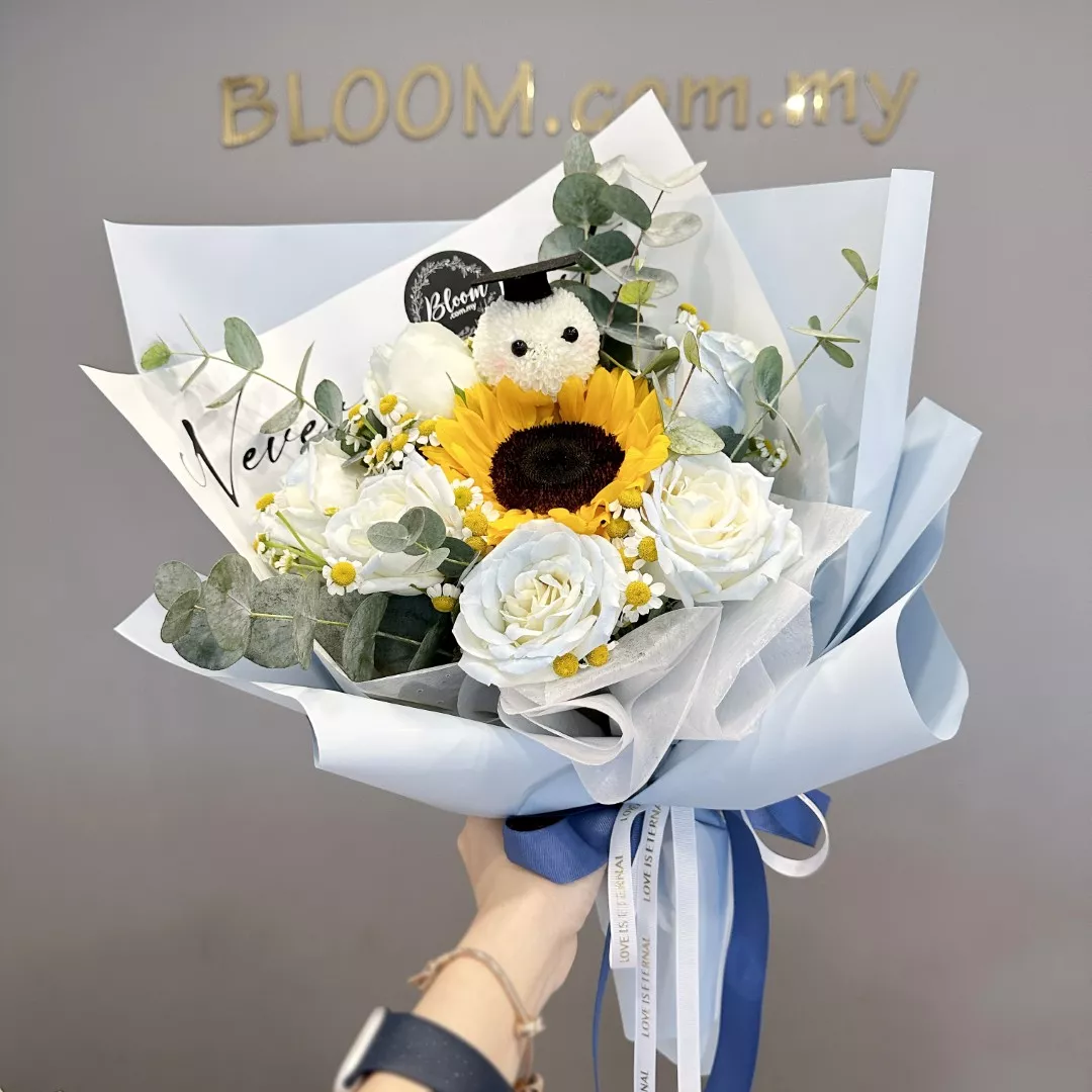 Graduation Bouquet 22