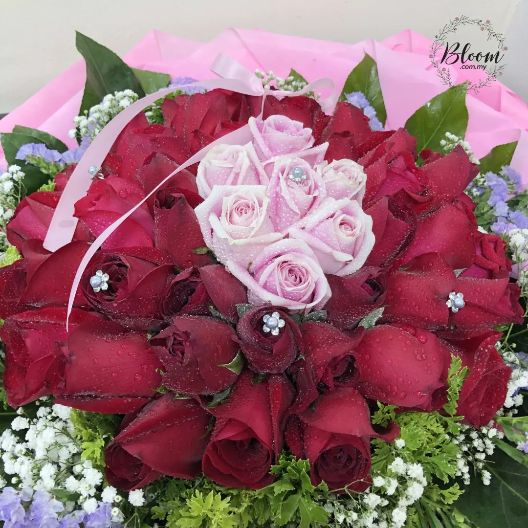 Rose Hand Bouquet 55