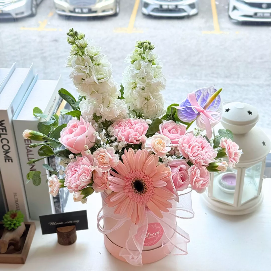 Mother’s Day Flower Box 01