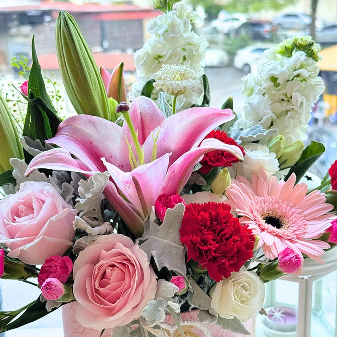 Mother’s Day Flower Box 04