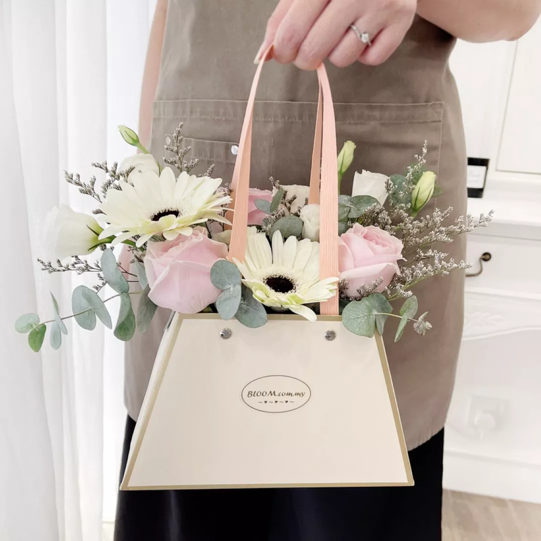 Mother’s Day Flower Box 02