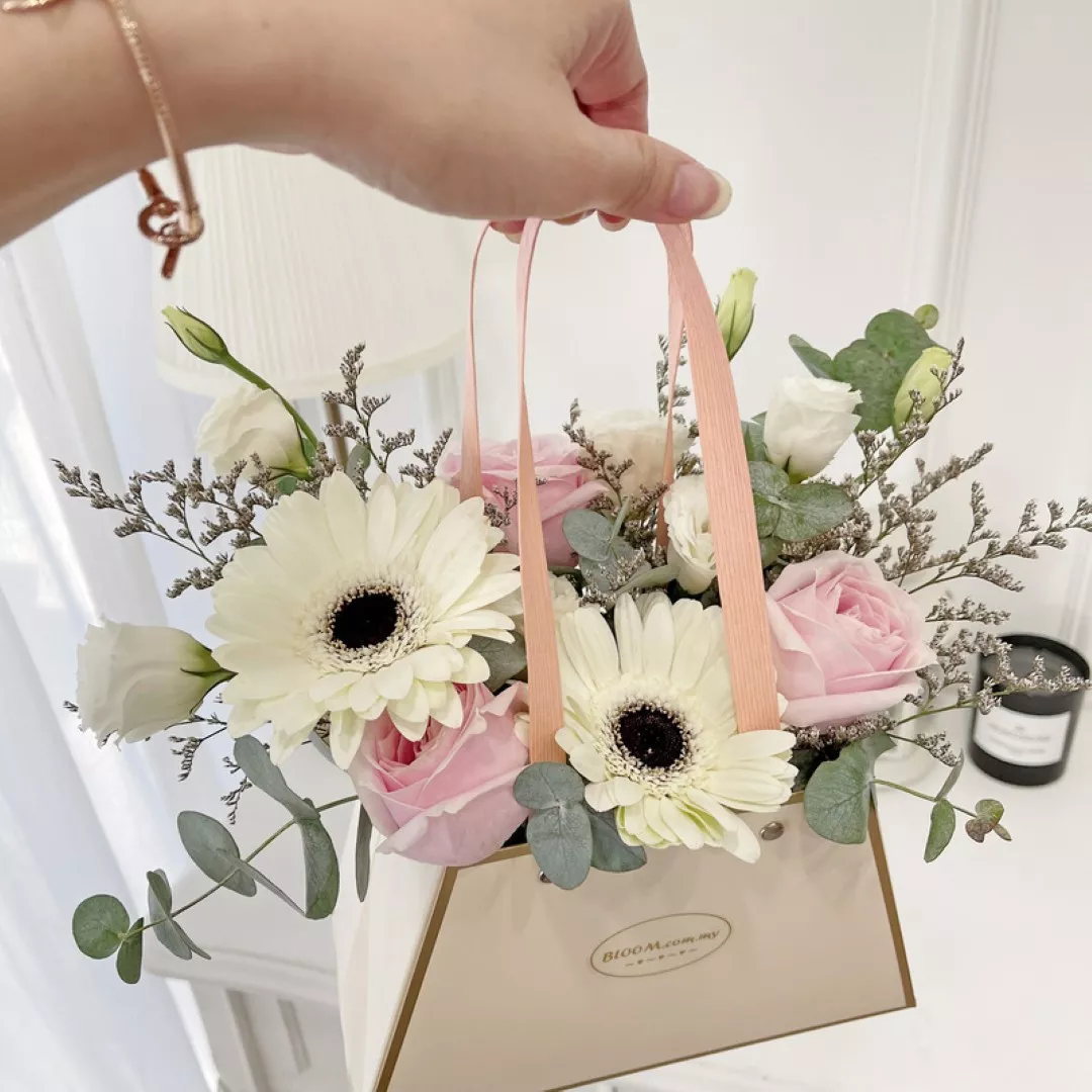 Mother’s Day Flower Box 02