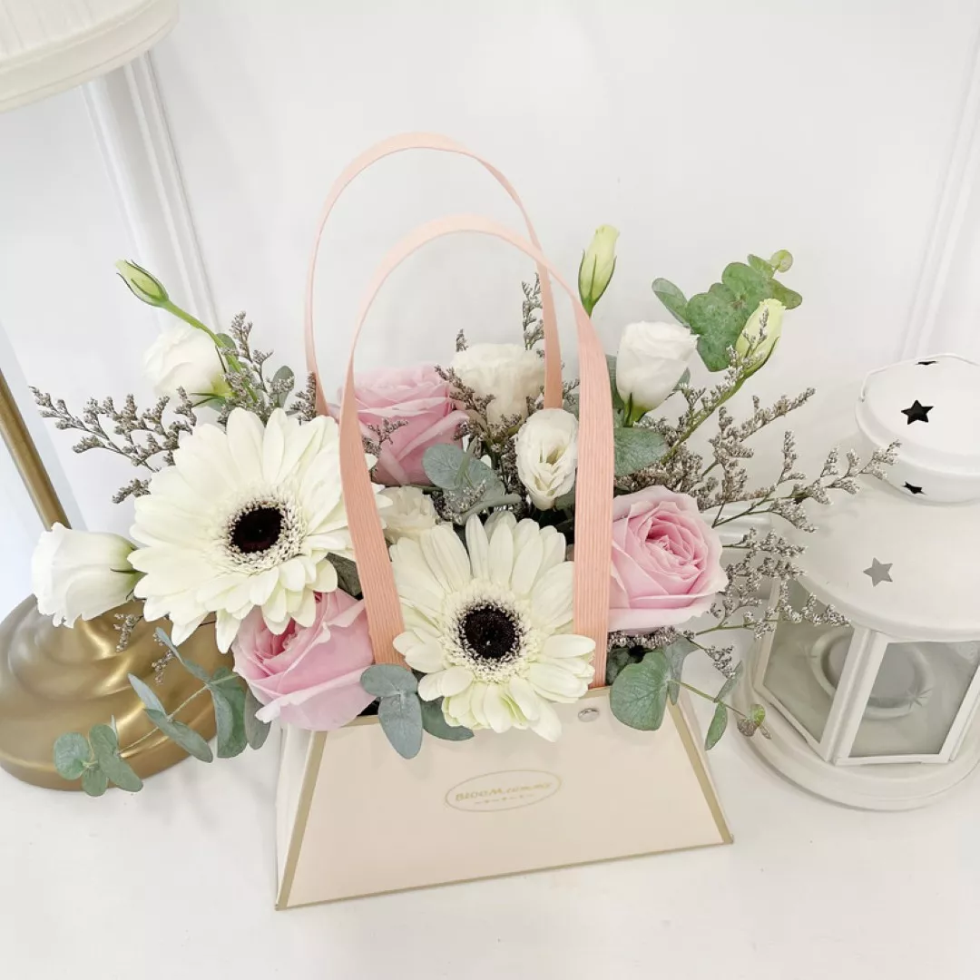 Mother’s Day Flower Box 02