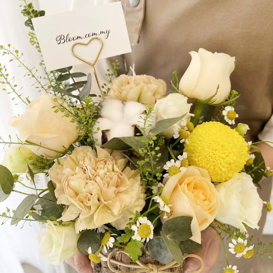 Mother’s Day Flower Box 03