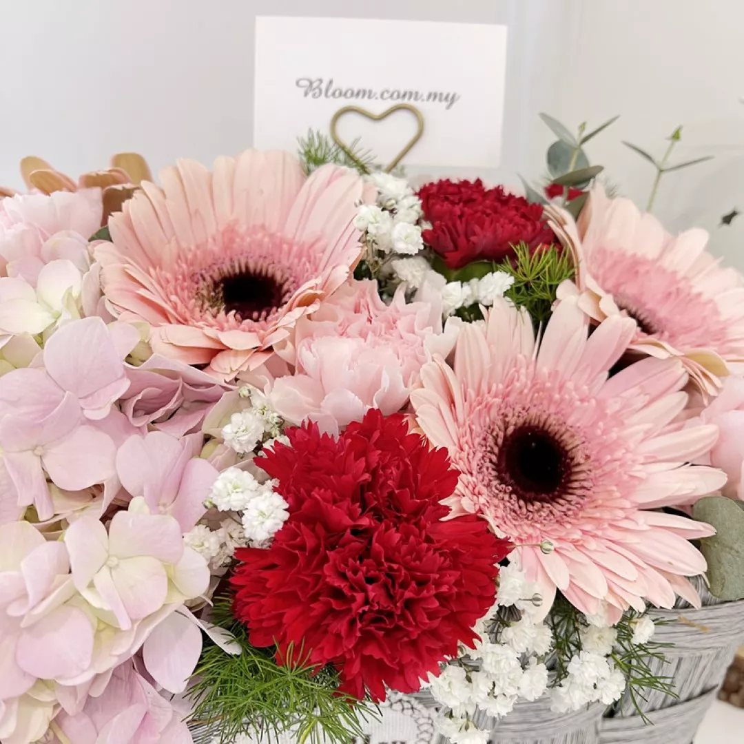 Mother’s Day Flower Basket 01