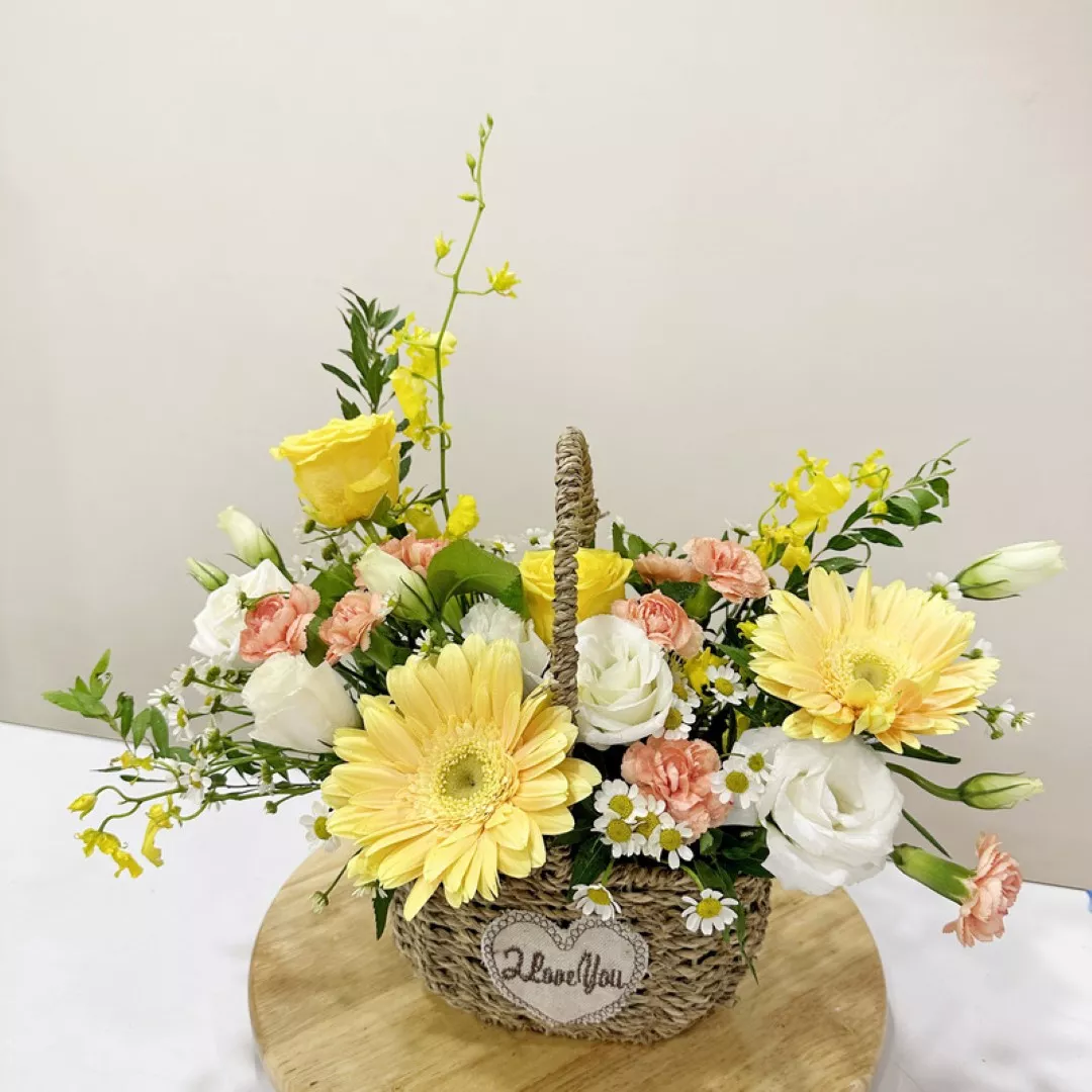 Mother’s Day Flower Basket 03