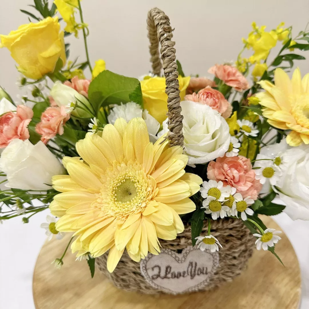 Mother’s Day Flower Basket 03