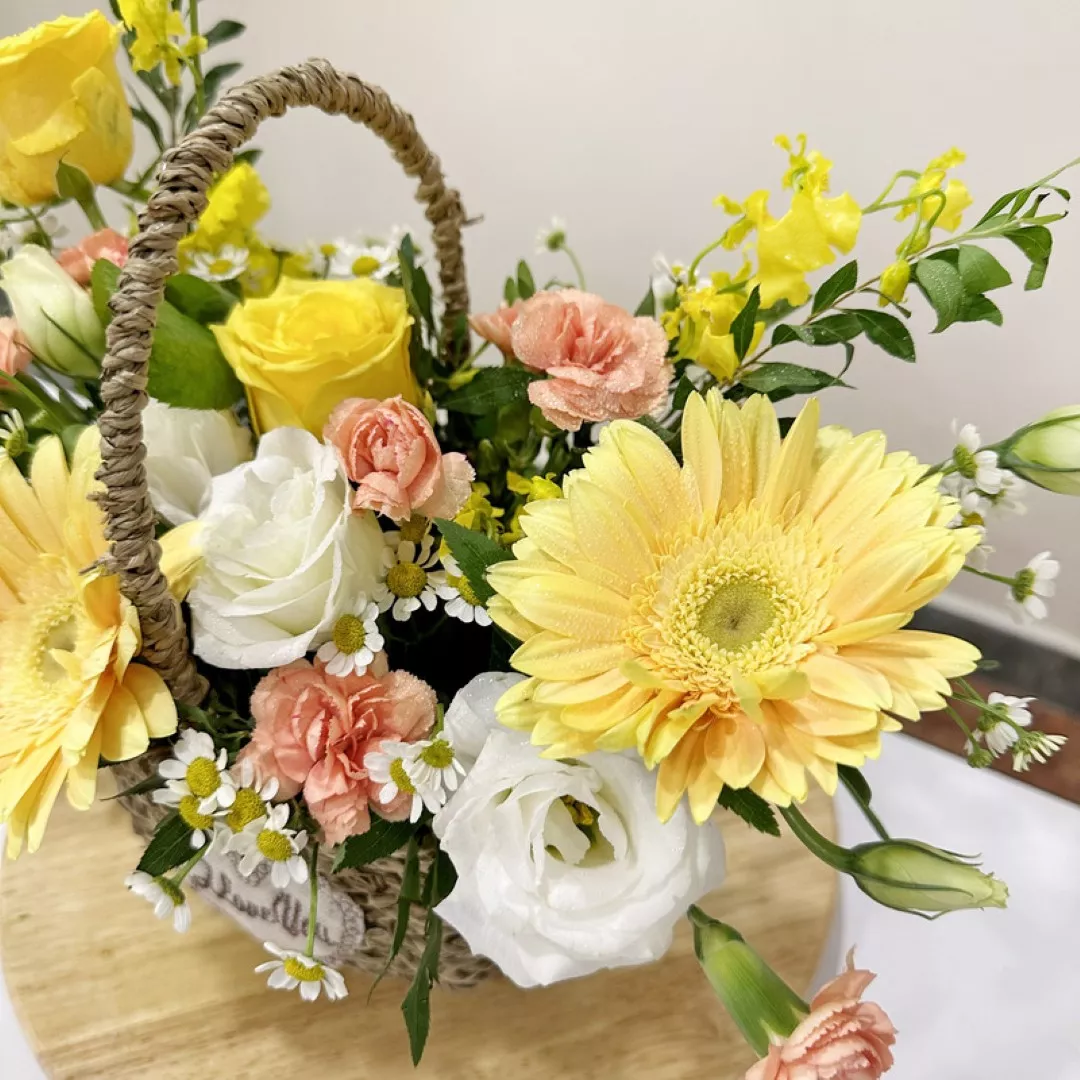 Mother’s Day Flower Basket 03