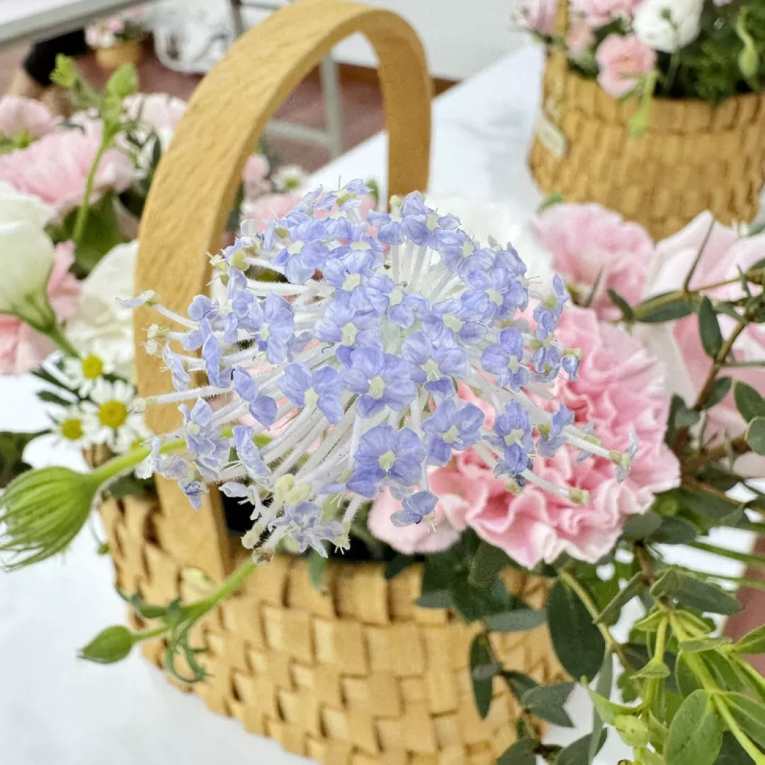 Mother’s Day Flower Basket 04