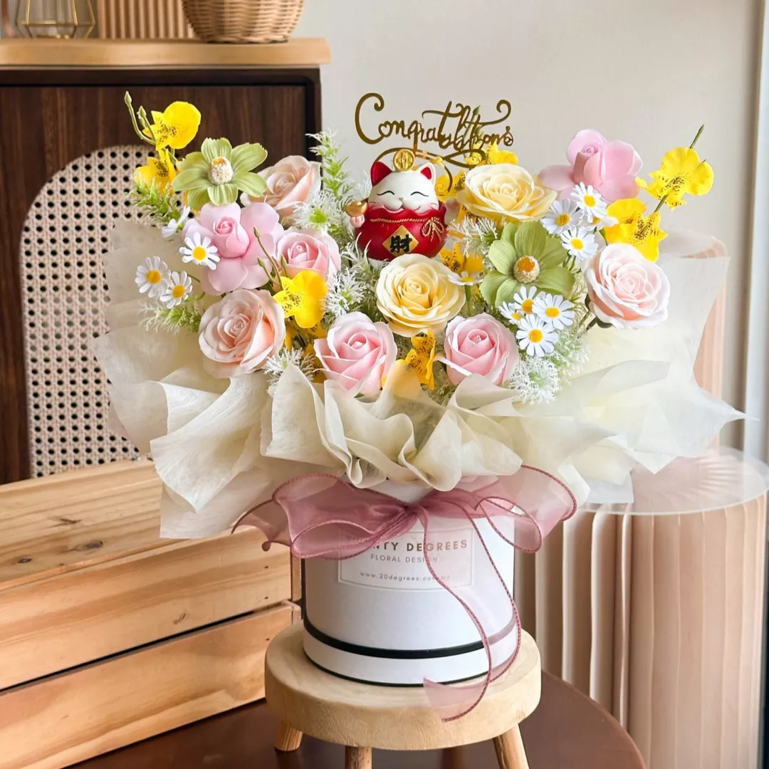 Sasha Soap Flower Fortune Cat Box