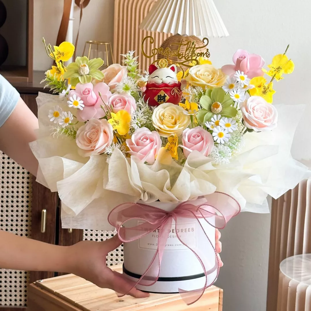 Sasha Soap Flower Fortune Cat Box