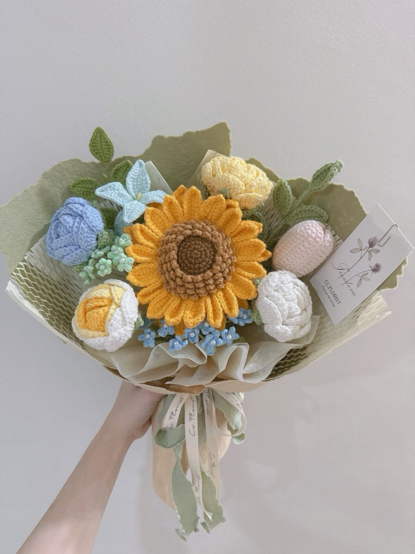 M size Mix Crochet Bouquet 