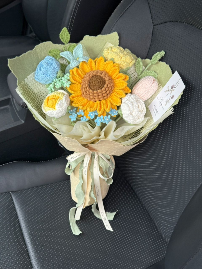 M size Mix Crochet Bouquet 