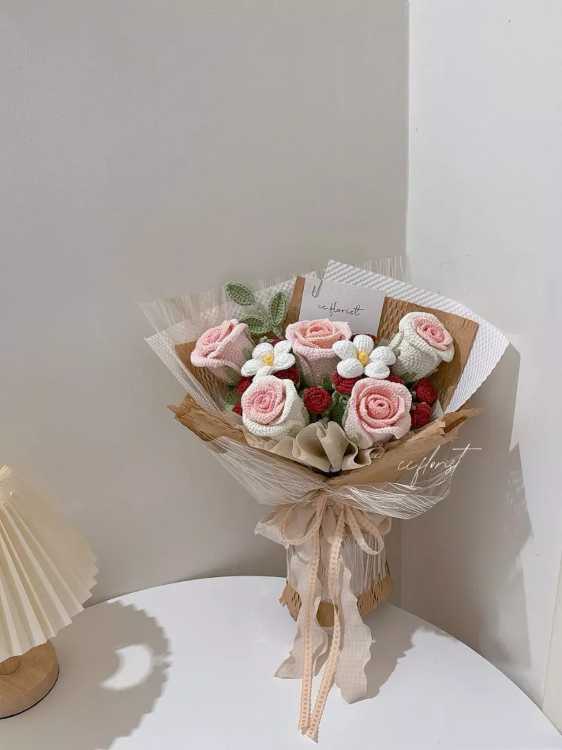 Rose Crochet Bouquet