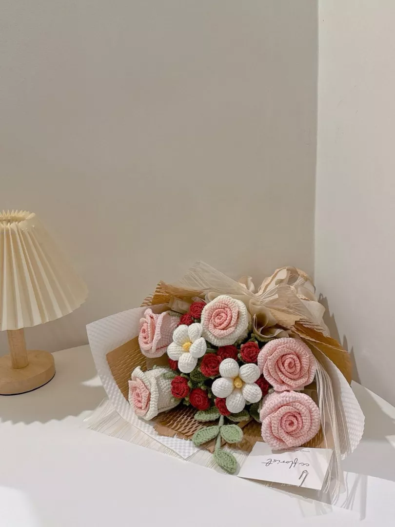 Rose Crochet Bouquet