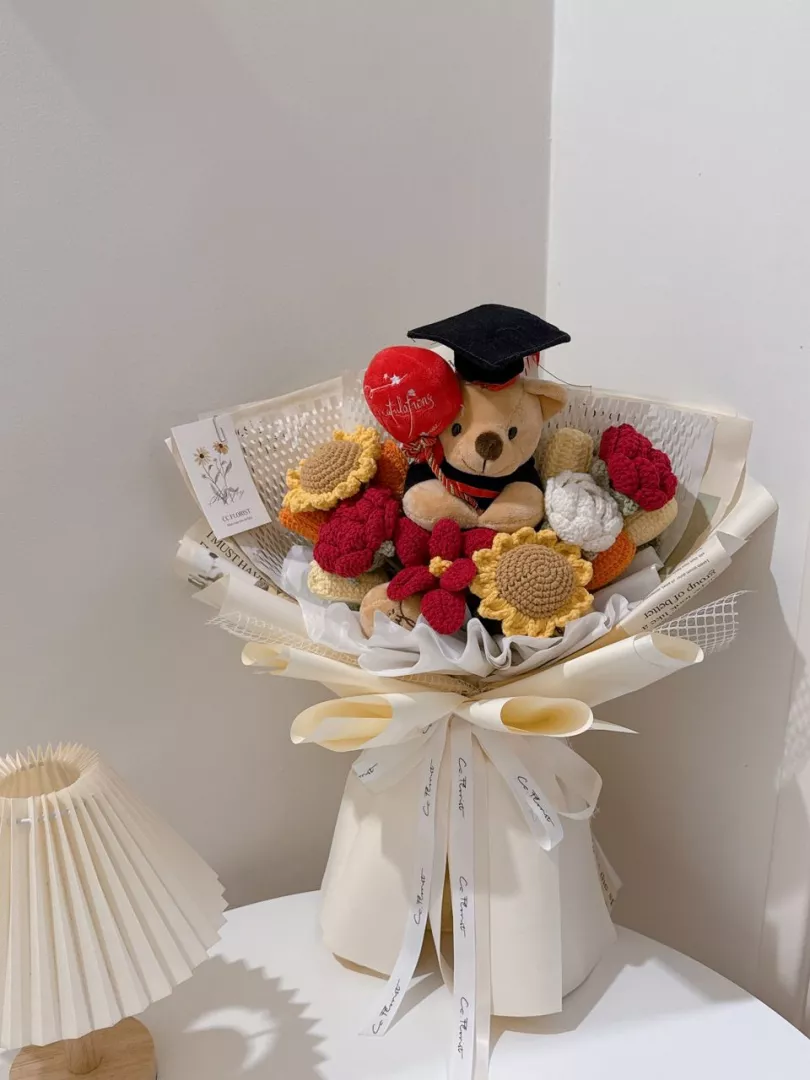 XL Size Graduation Bouquet with Bear