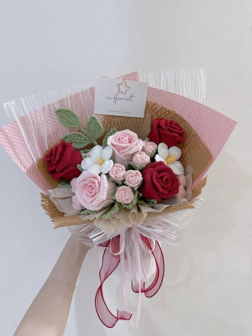 Valentine's Day 2026 - Rose Crochet Bouquet
