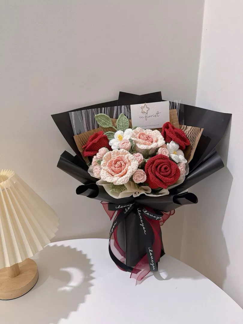 Valentine's Day 2026 - Rose Crochet Bouquet