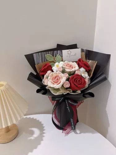 Valentine's Day 2026 - Rose Crochet Bouquet