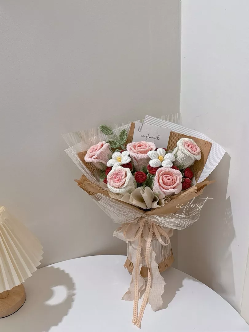 Valentine's Day 2026 - Rose Crochet Bouquet