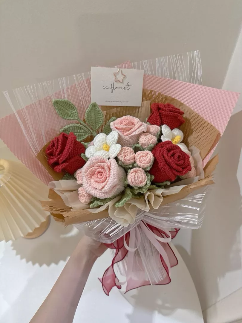 Rose Crochet Bouquet