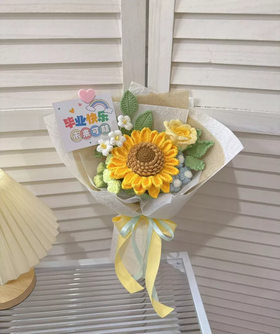 S size Sunflower Crochet Bouquet