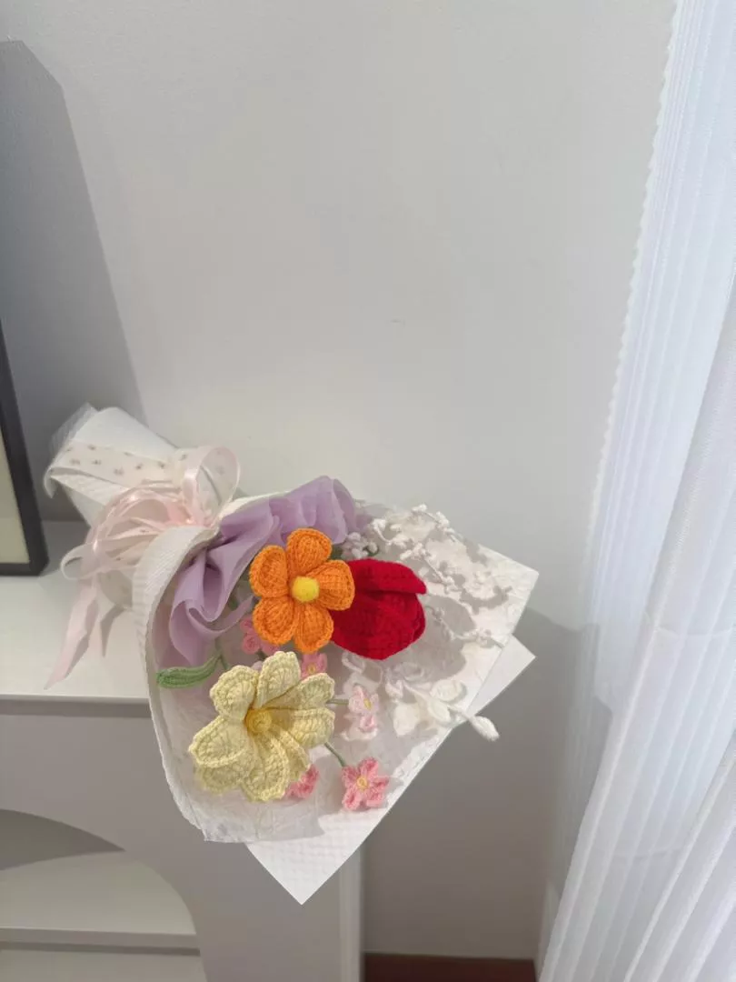 S size Mix Crochet Bouquet (Red & Yellow Theme)
