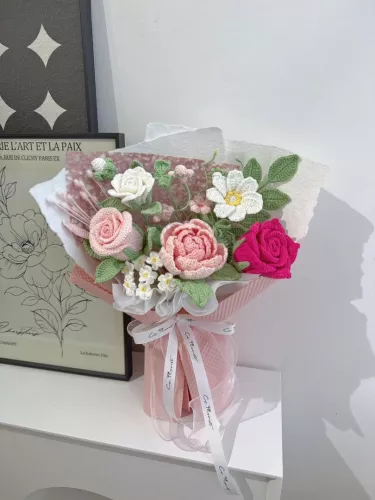 M size Mix Crochet Bouquet (Pink Theme)