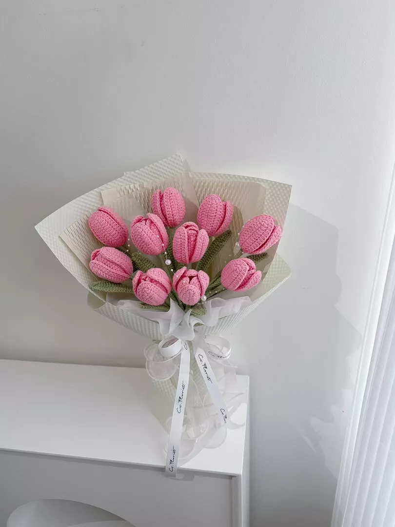 M size Pink Theme Tulip Bouquet