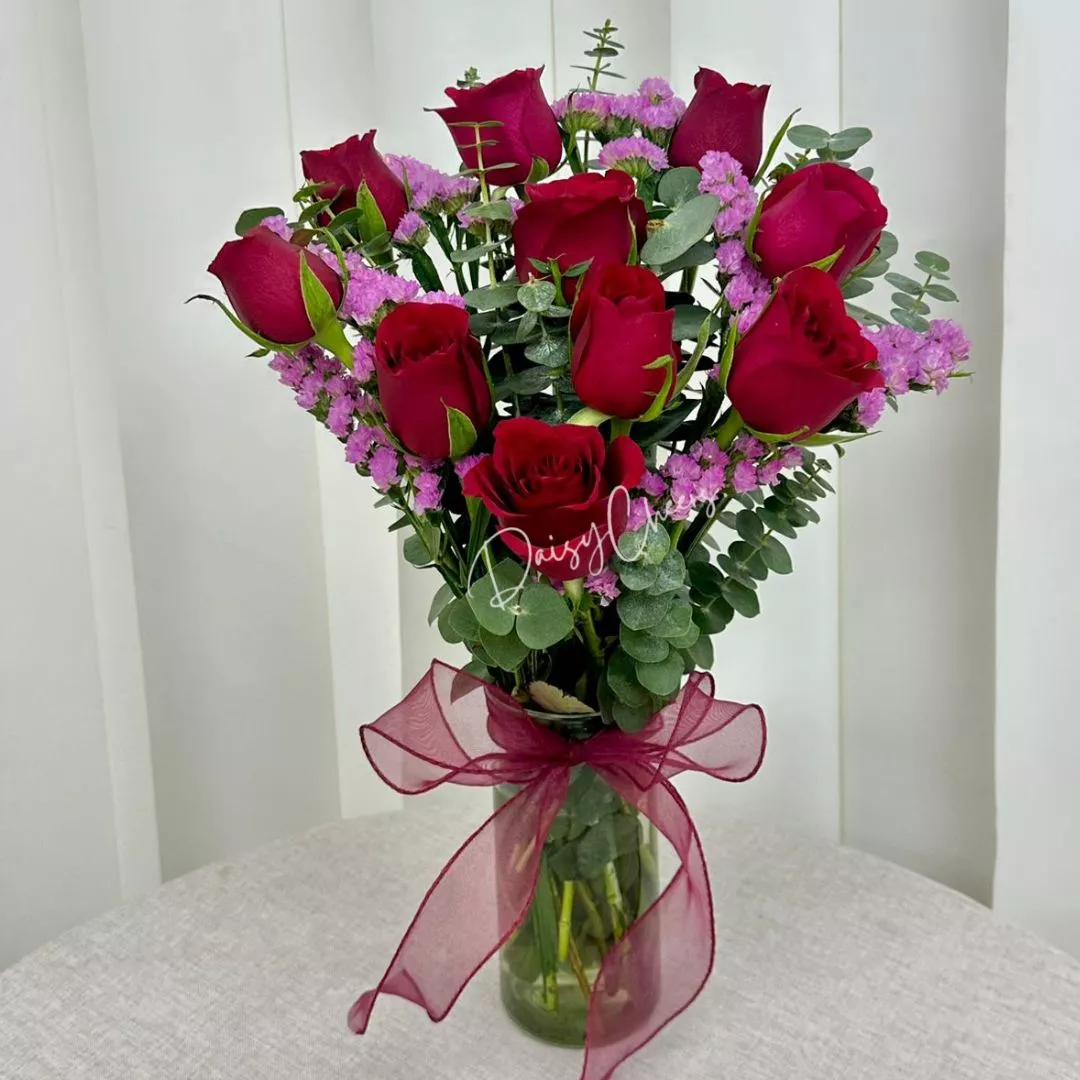 Classic Crimson Rose Vase VD2651