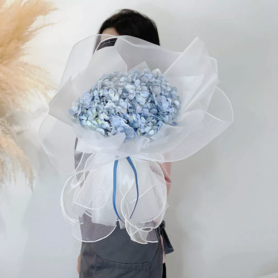 V2023 Blissful Hydrangea Bouquet – Pink / Blue ( Fresh Flower ) 