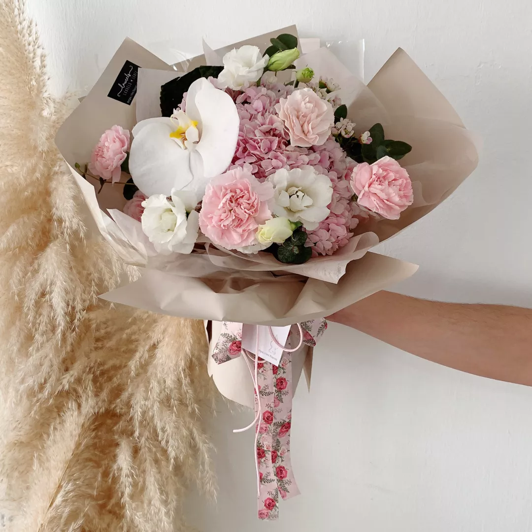 Mother's Day 2023 Grace Mix Bouquet ( Fresh Flower )