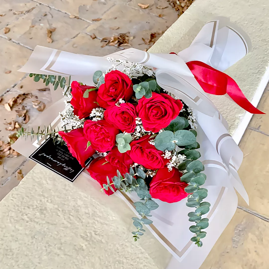 V3 - Red roses with eucaluptus