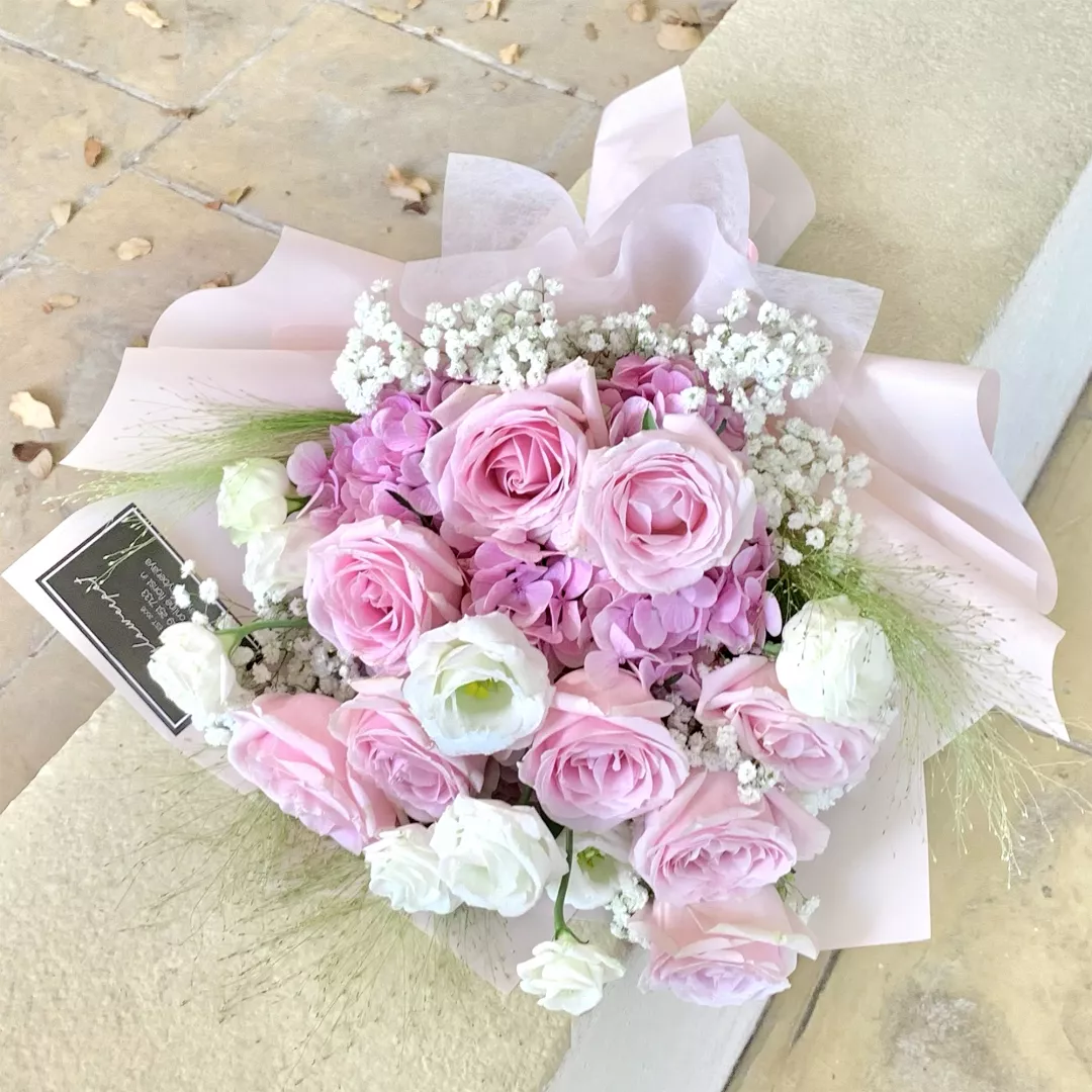 V5 - Pastel mix flower bouquet