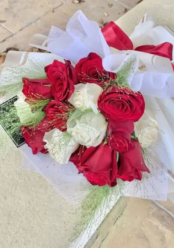 Red and White roses