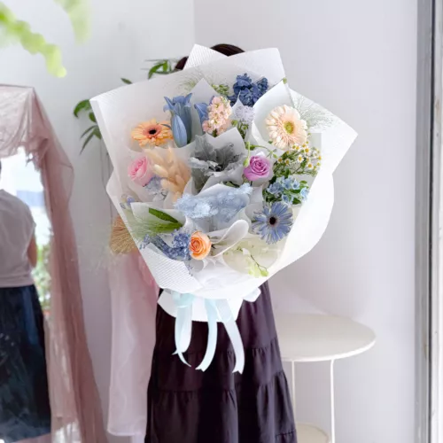 Fresh Flower Bouquet | Arctic Charm