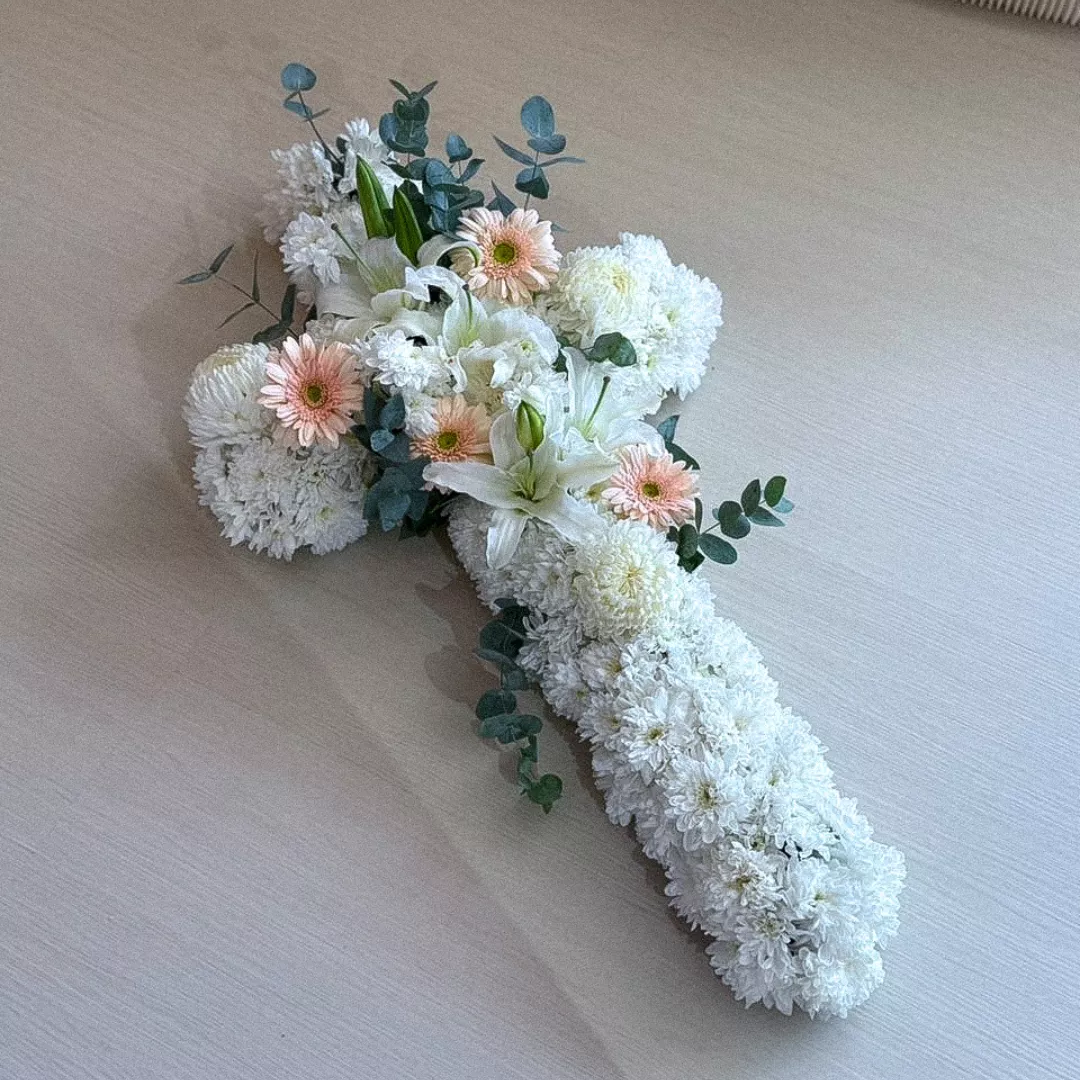Sympathy Flower | Condolences Table - Peaceful Cross
