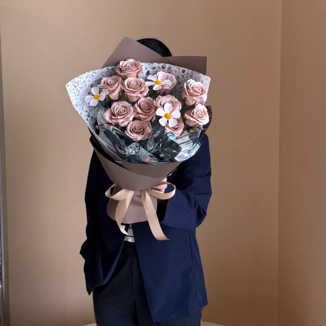 VD 26 | Soap Flower Bouquet | Quietly Yours 悄悄喜欢你 (Milk Tea)