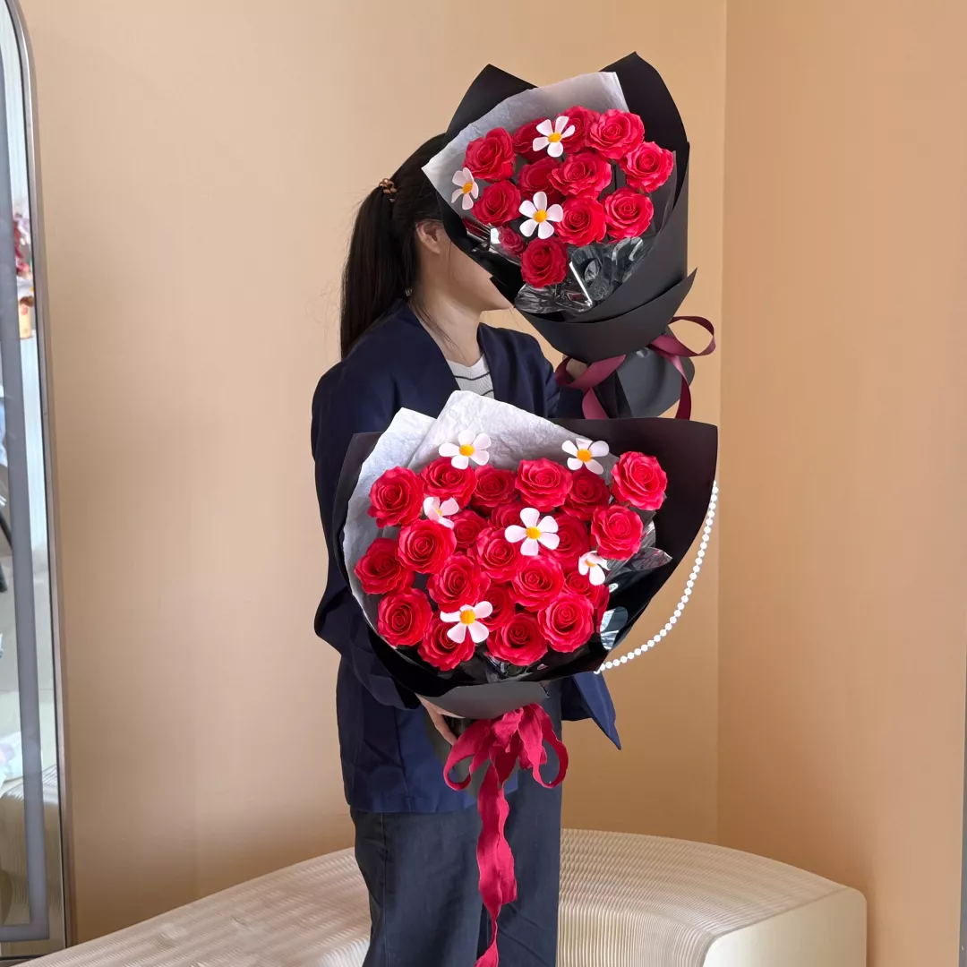 VD 26 | Soap Flower Bouquet | Quietly Yours 悄悄喜欢你 (Red)