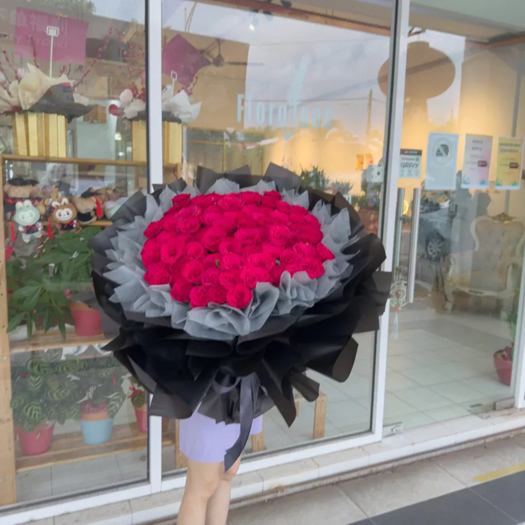 VD 26 | Fresh Flower Bouquet | Love, Again & Again 爱意不止 - 77 Red Roses (Pre-Order)