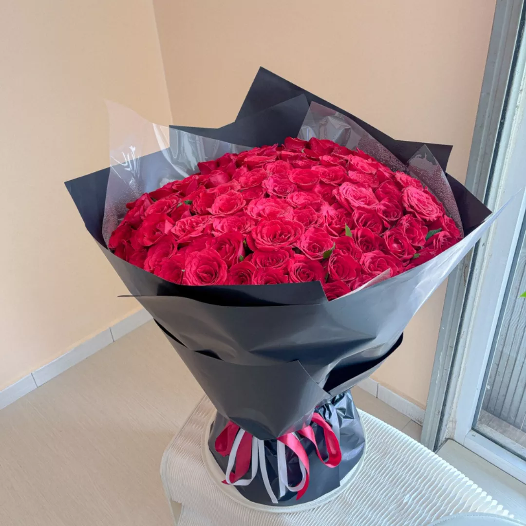 Fresh Flower Bouquet | Love Beyond Words 倾城之爱 – 99 Roses