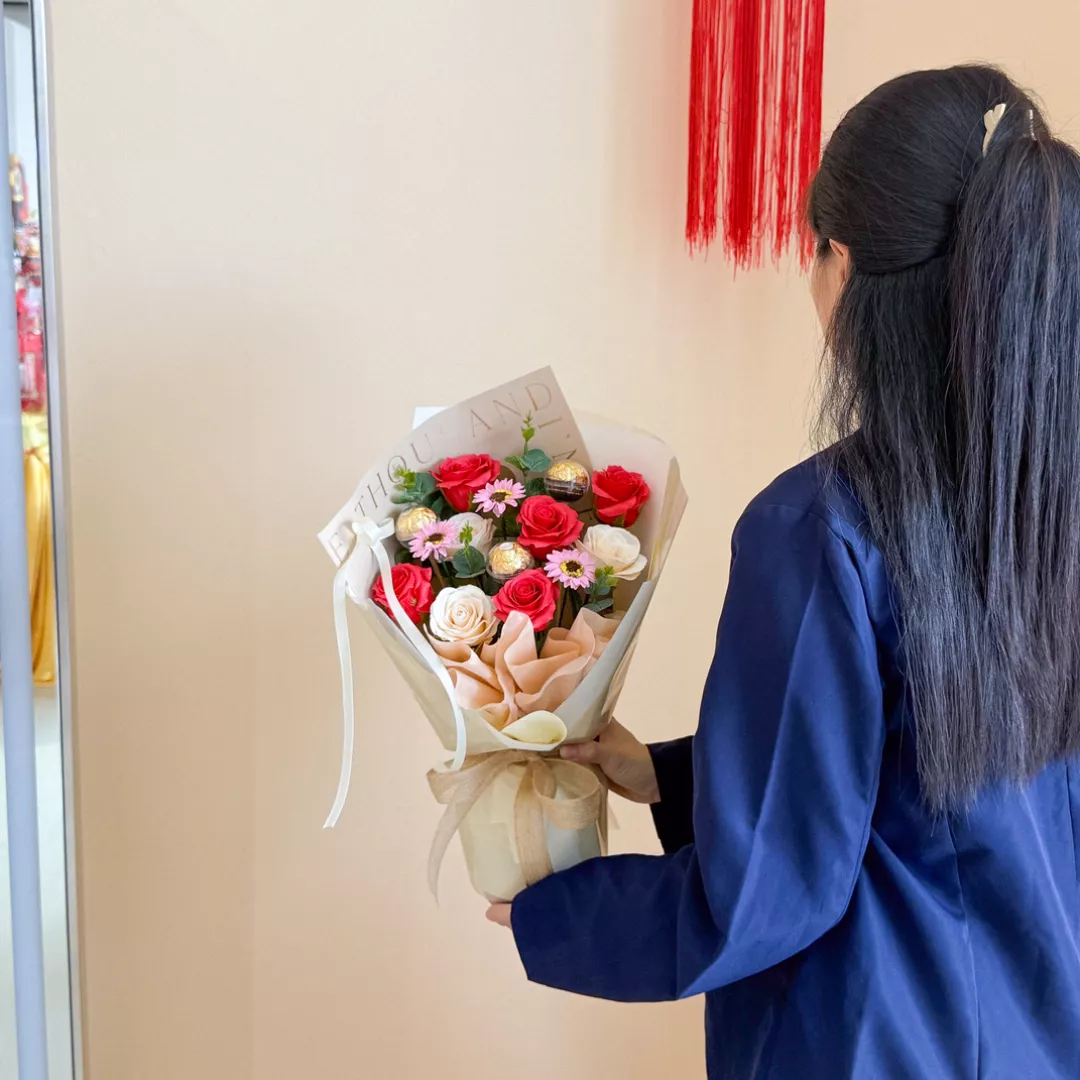 Soap Flower Bouquet | Cocoelle