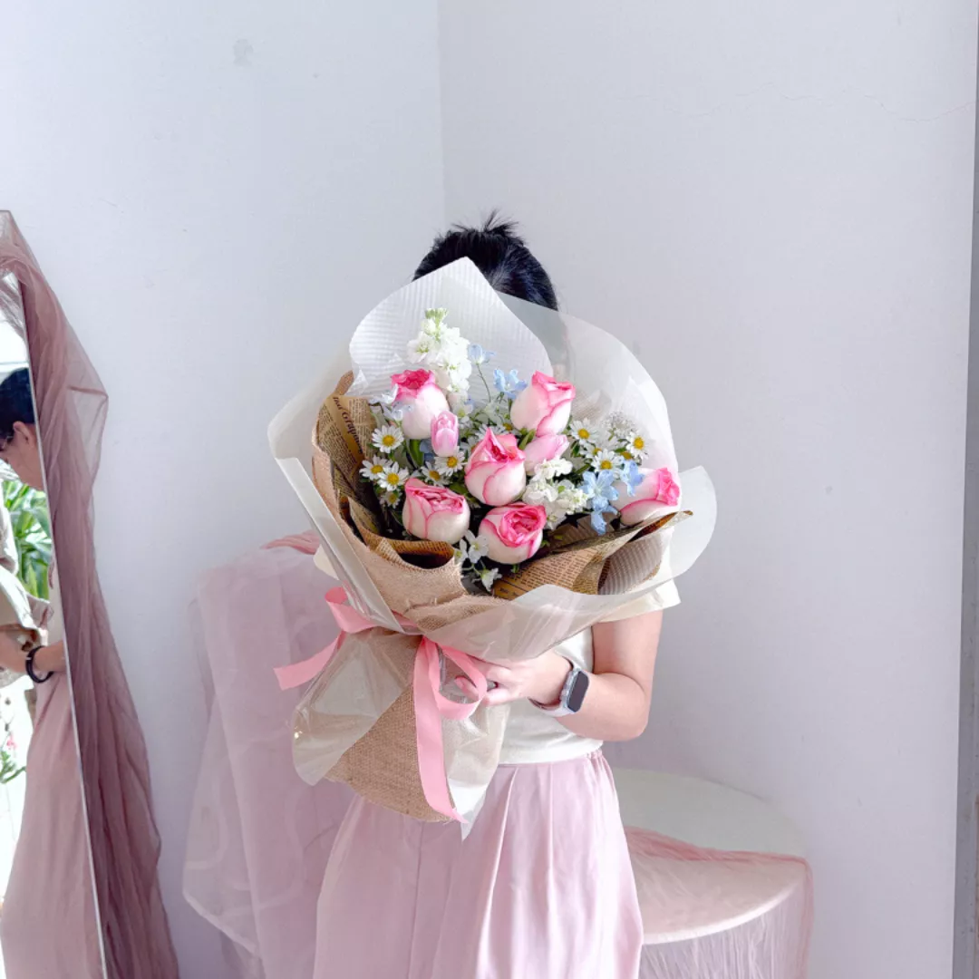 Fresh Flower Bouquet | Rosé Kiss (Pre-Order)