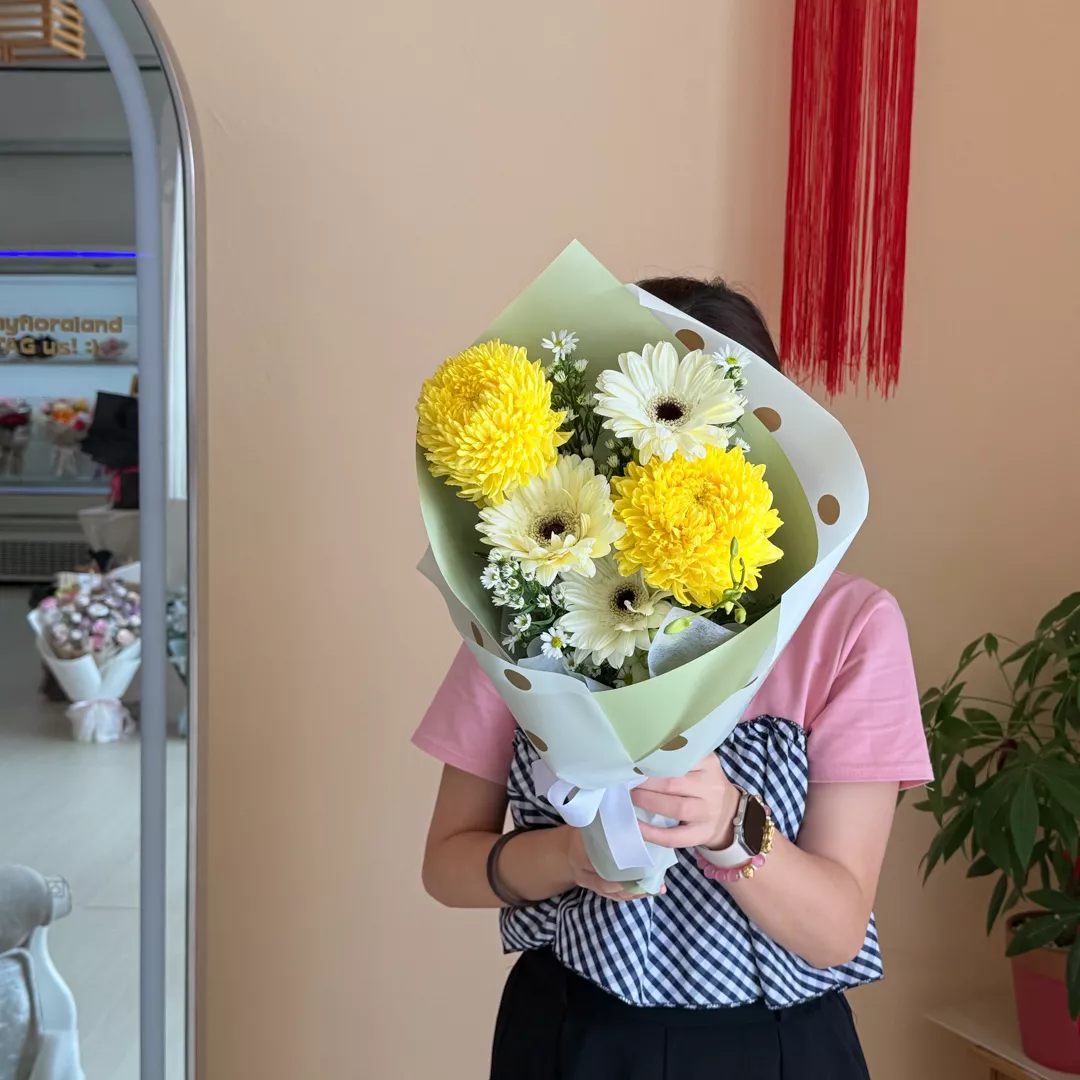 Condolence Bouquet | Golden Rest