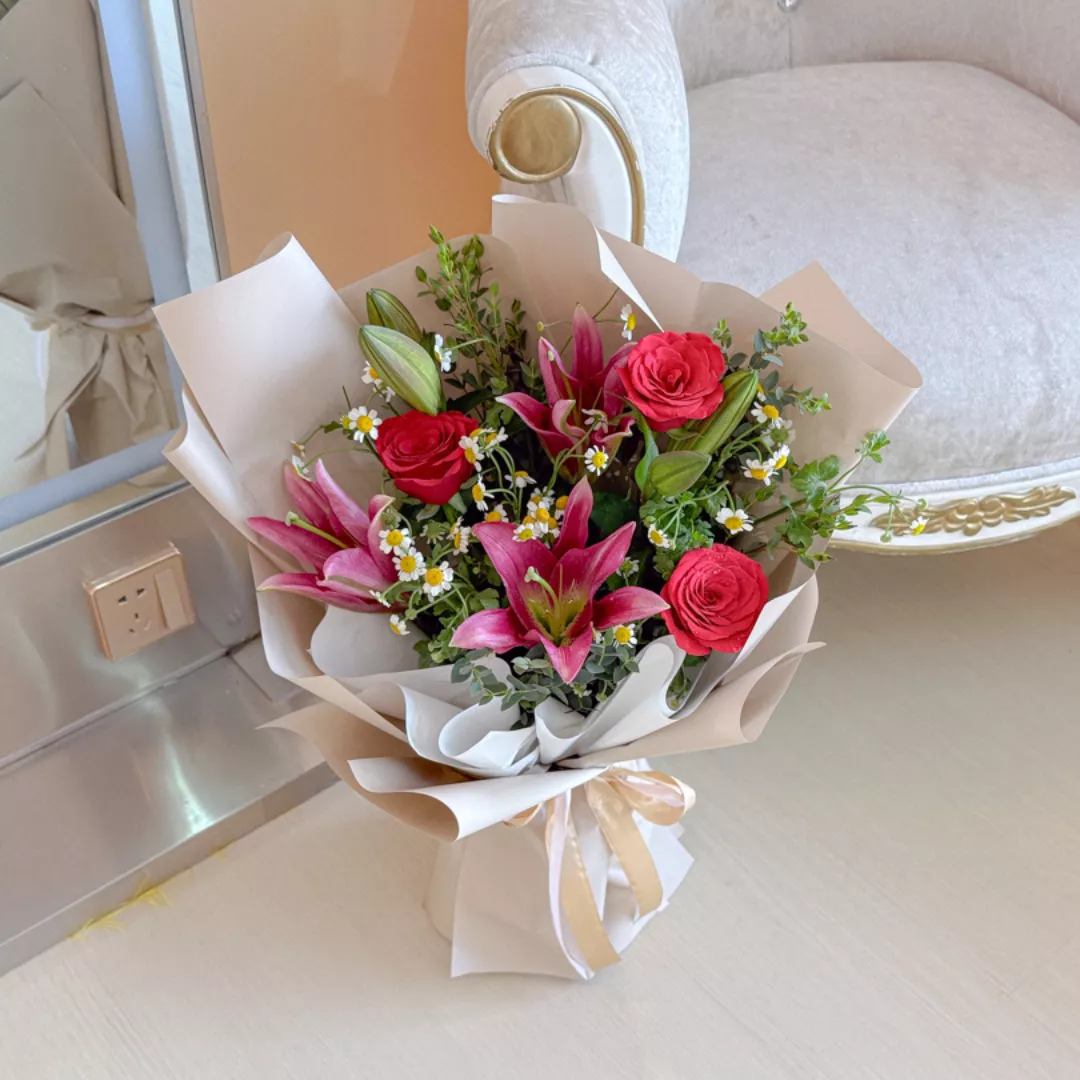 MD 26 | Fresh Flower – Malily with Roses