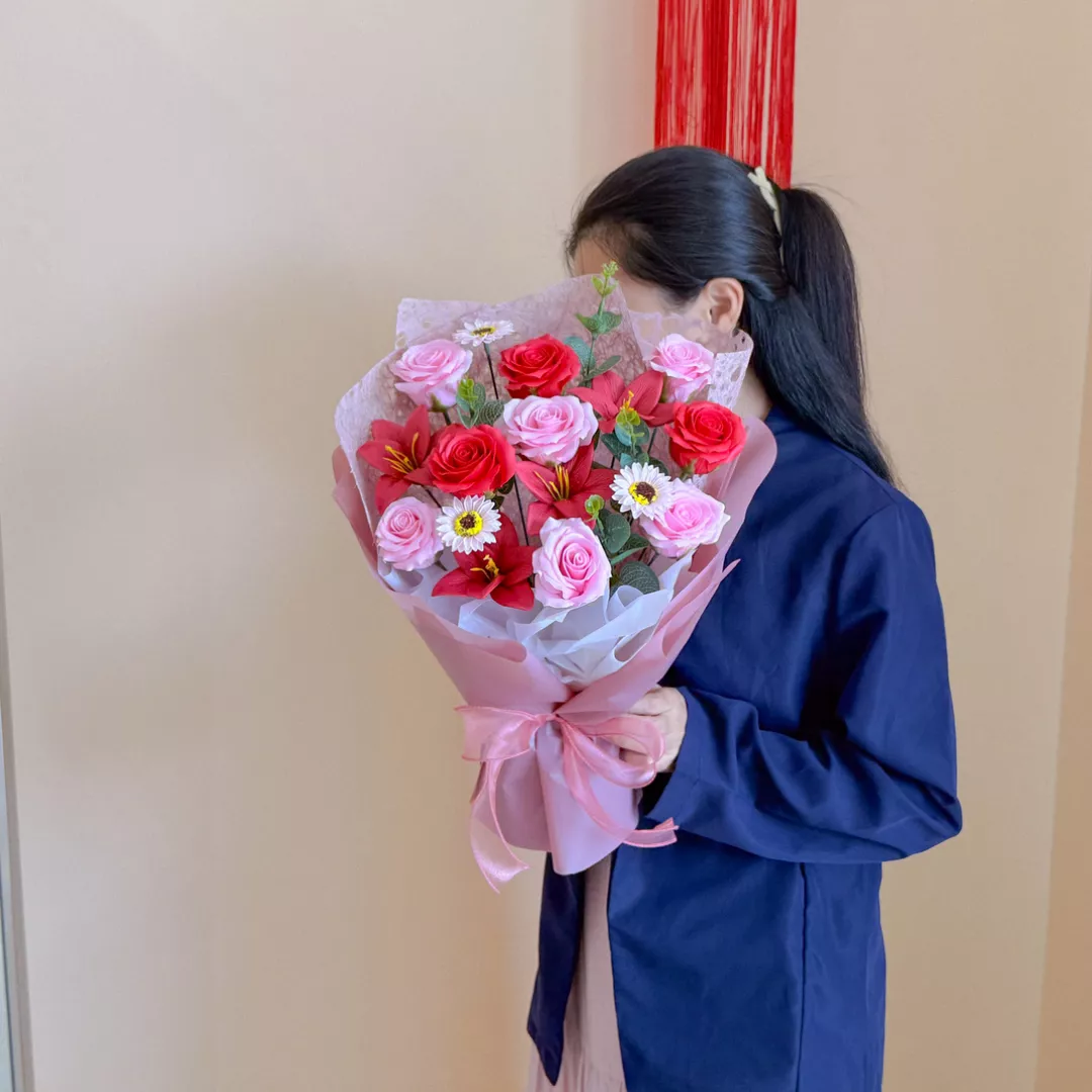 MD 26 | Soap Flower Bouquet – Rosavia