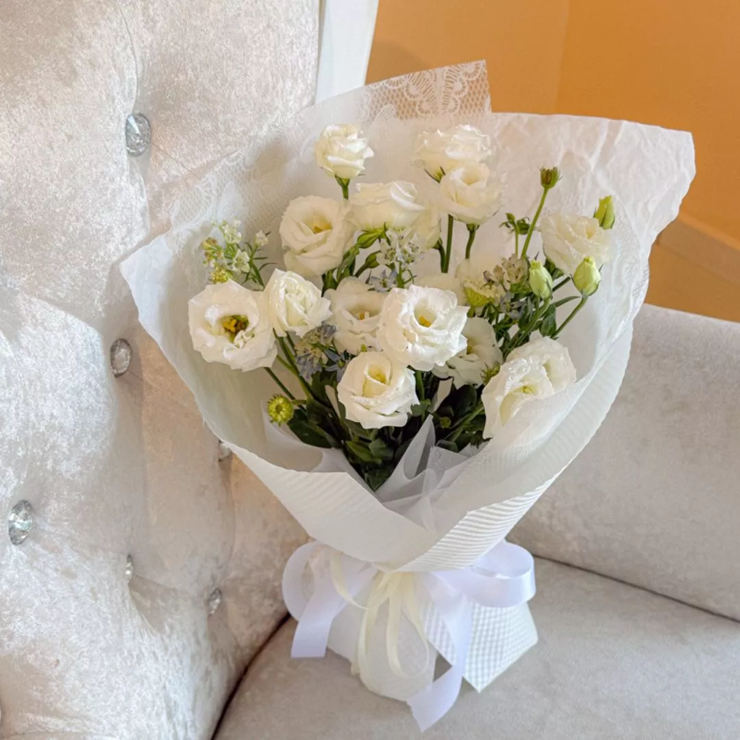 Fresh Flower Bouquet | White Mist
